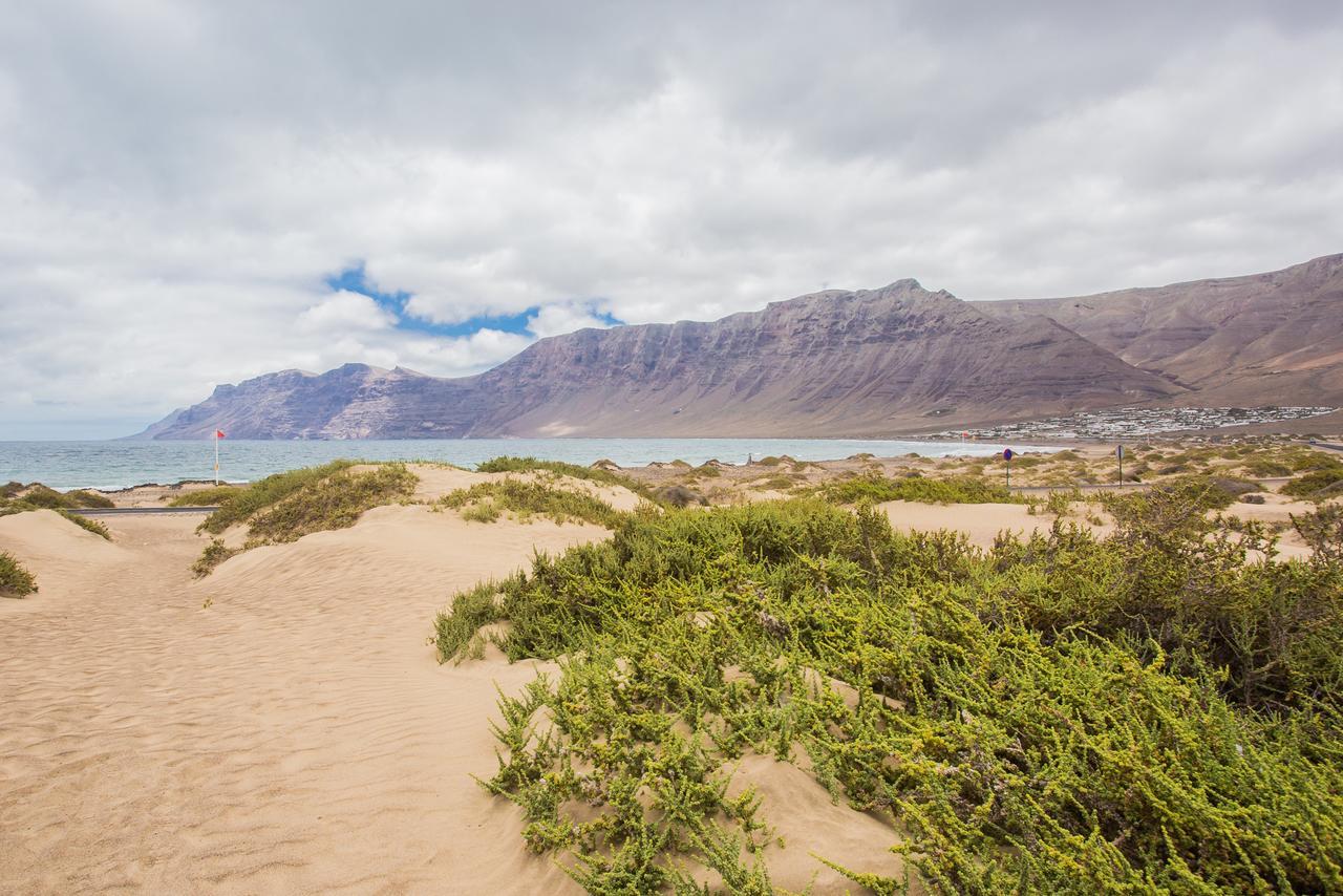 Famara Views Apartment Екстериор снимка